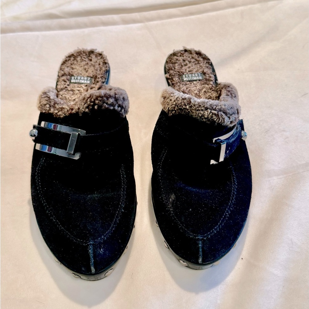 Stuart Weitzman suede clogs. size 9